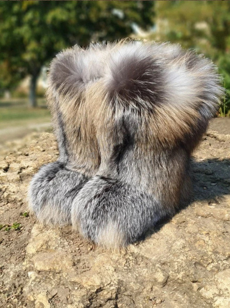 Cross fox fur boots
