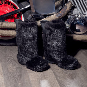 Beaver and leather fur boots