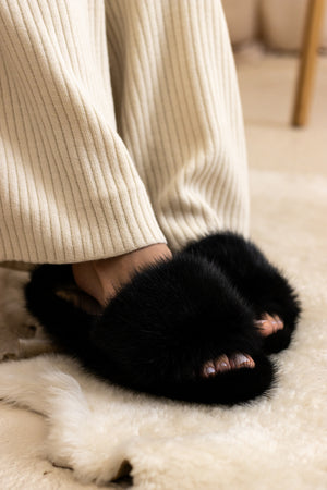 Musk beaver house slippers