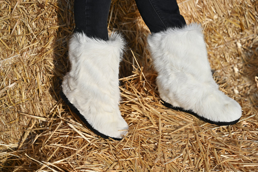 White goatling boots