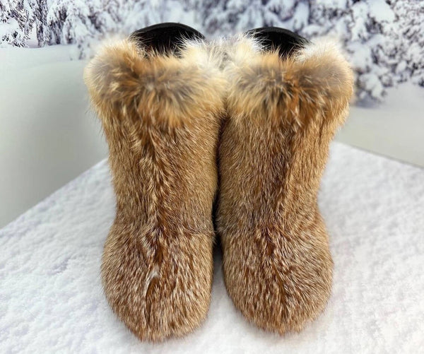 Short Red fox fur and leather boots
