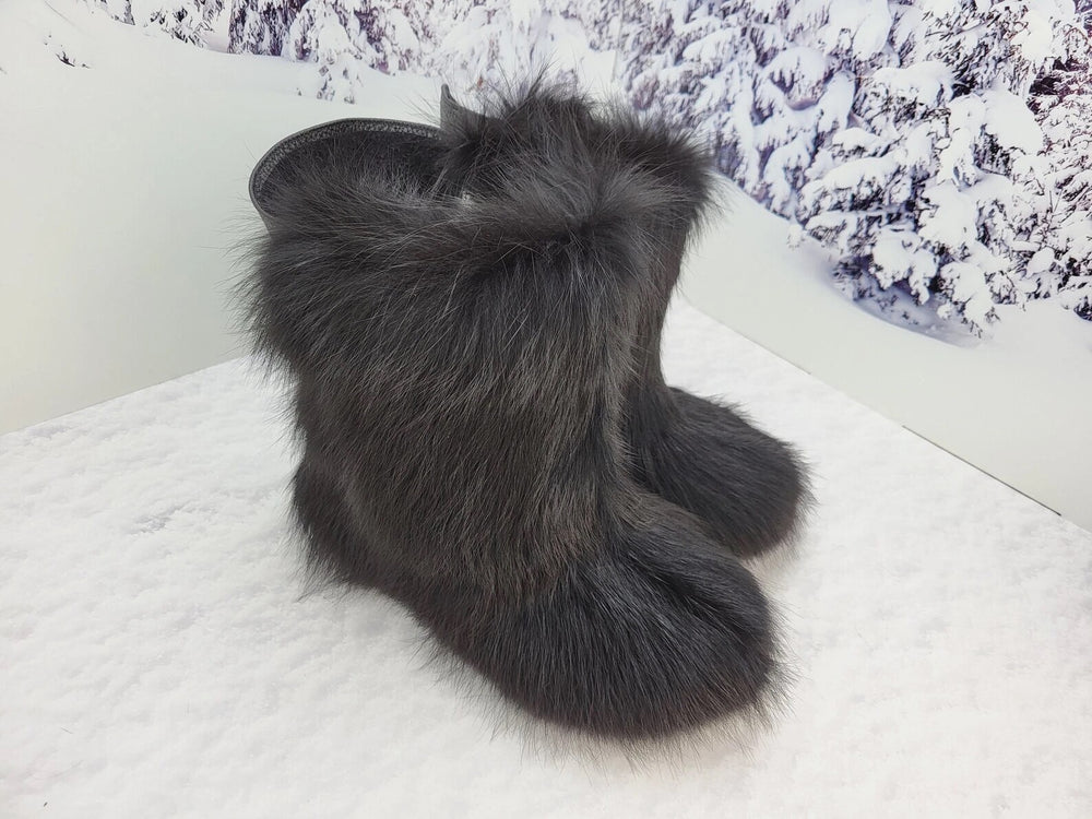 Short Black fox fur and leather boots