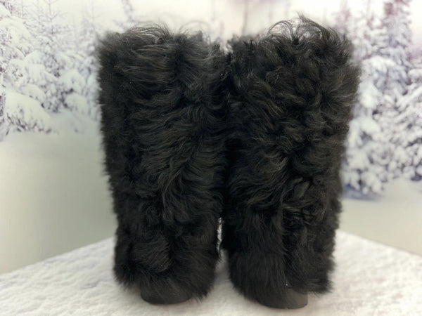 Black toscana fur boots