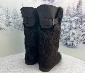High Beaver fur and leather boots