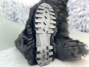 Black toscana fur boots