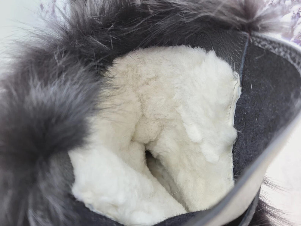 Short Black fox fur and leather boots