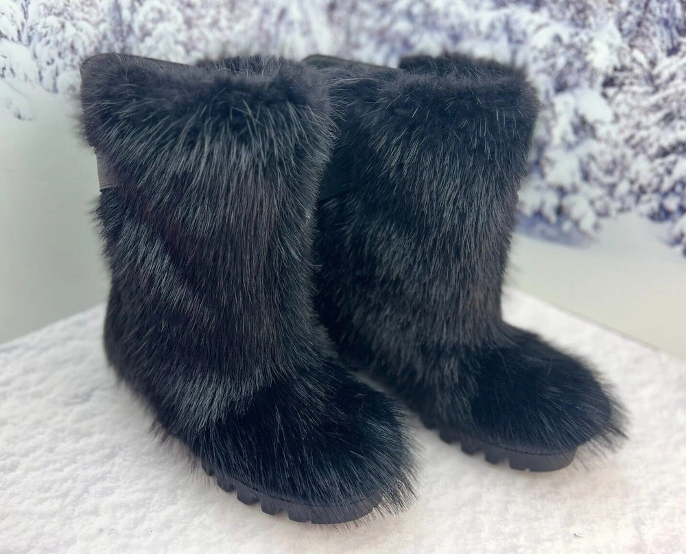 Short Beaver fur boots