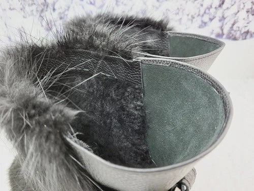 Short Nutria fur boots